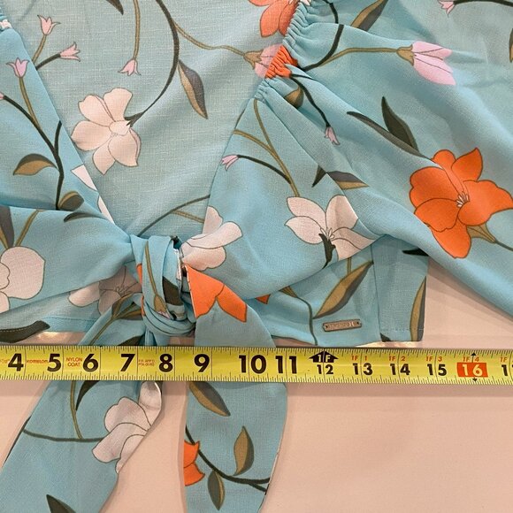 Hurley - Floral, Tie-Front, Crop, 3/4 sleeve,  Blue, Top - Size L - Picture 9 of 9